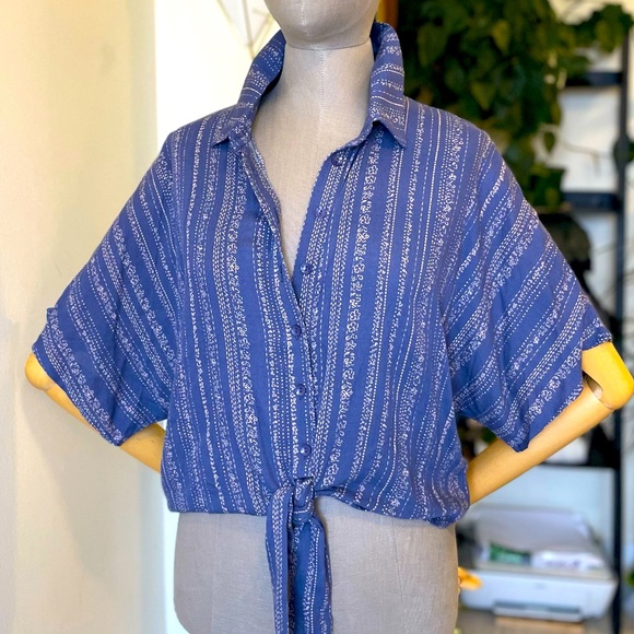 Sadie & Safe Button Down Crop Top - Size S - Picture 1 of 7